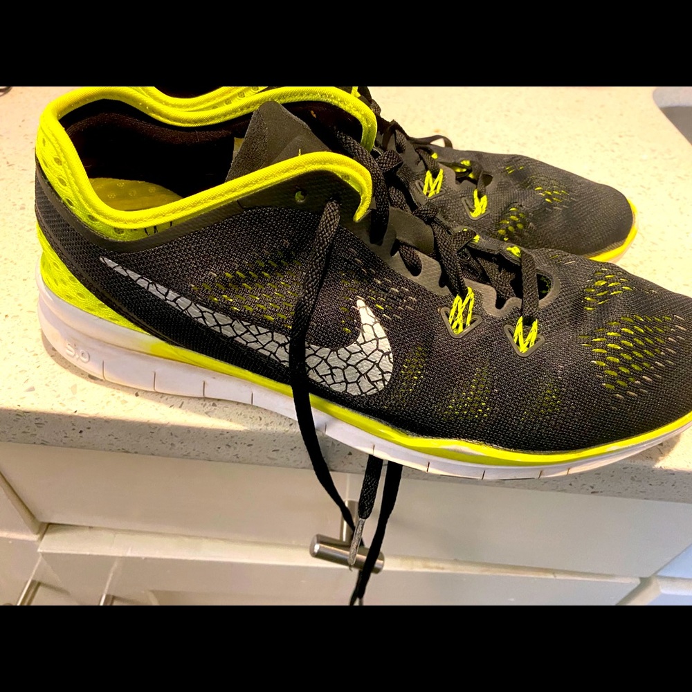 Nike free 5.0 women’s 11 ✨✨✨